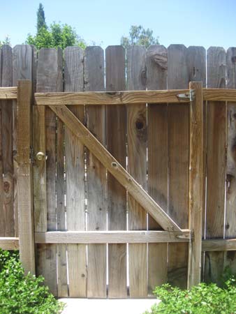 Fence Gate Construction - Fences and Exercise Pens