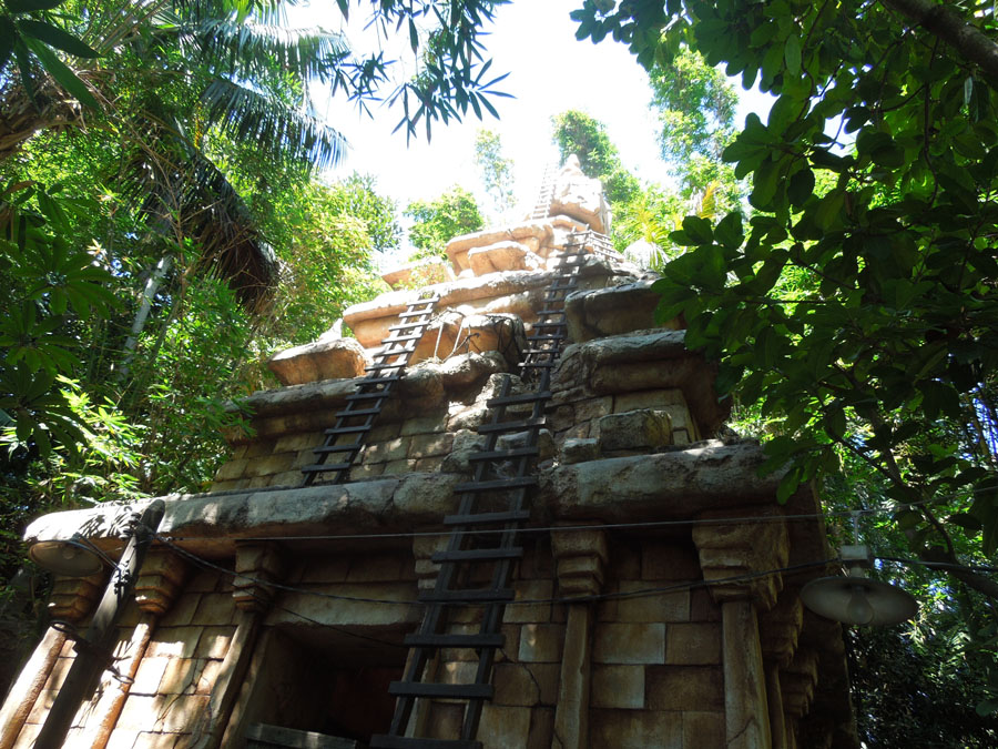 Disneyland Indiana Jones Ride