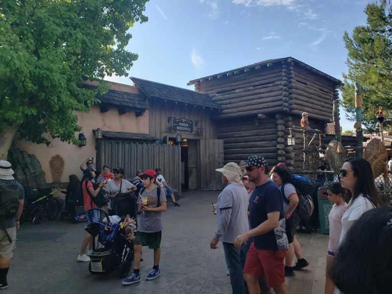 Disneyland Adventureland: North Side
