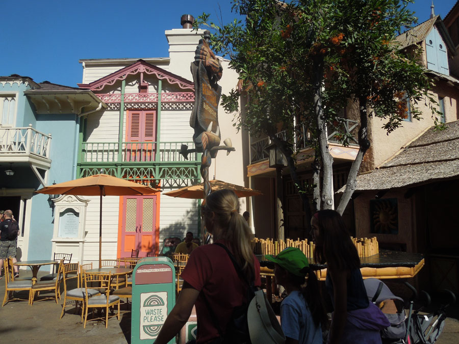 Disneyland Adventureland: North Side