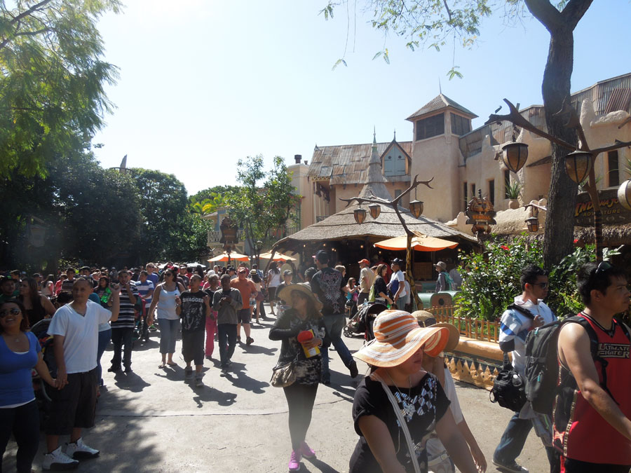 Disneyland Adventureland: North Side