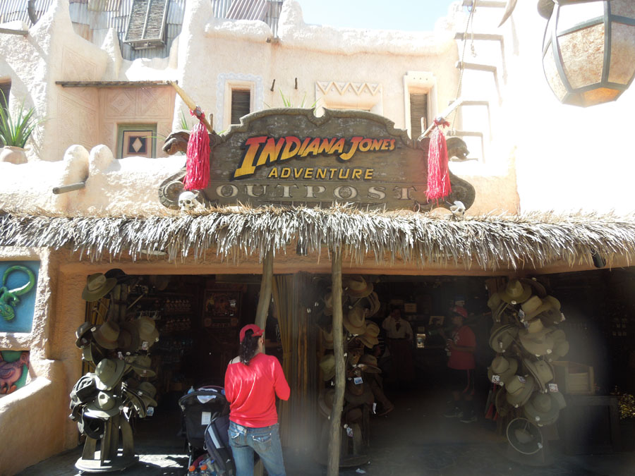 Disneyland Adventureland: North Side
