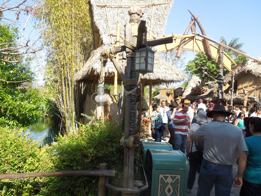 Disneyland Adventureland: North Side