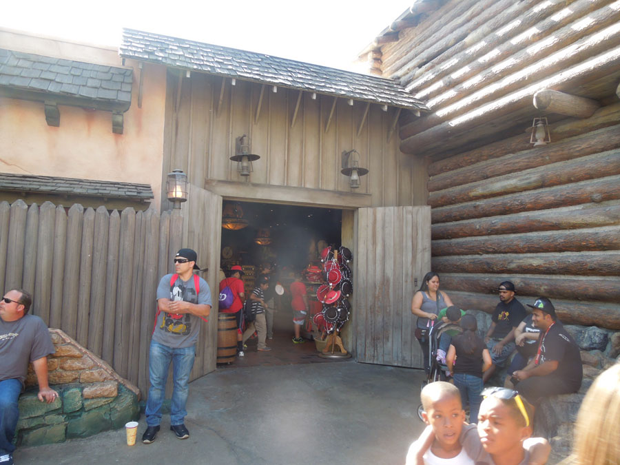 Disneyland Adventureland: North Side