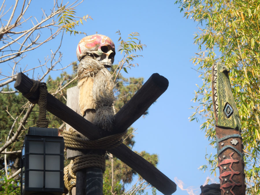 Disneyland Adventureland: North Side