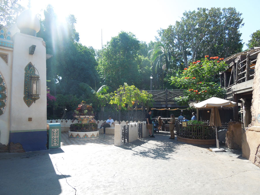  Aladdin's Oasis in Disneyland