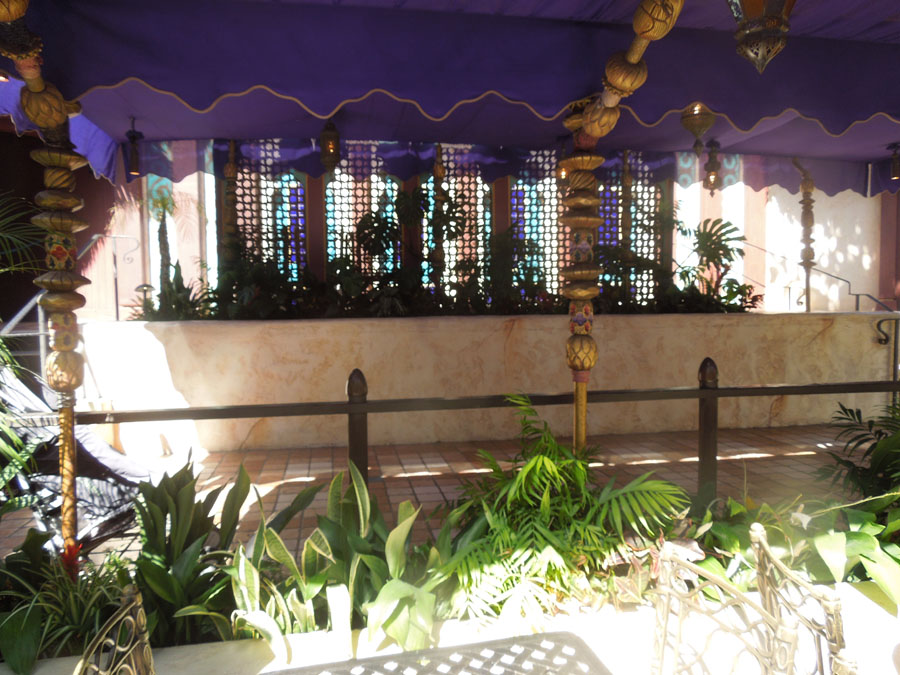  Aladdin's Oasis in Disneyland