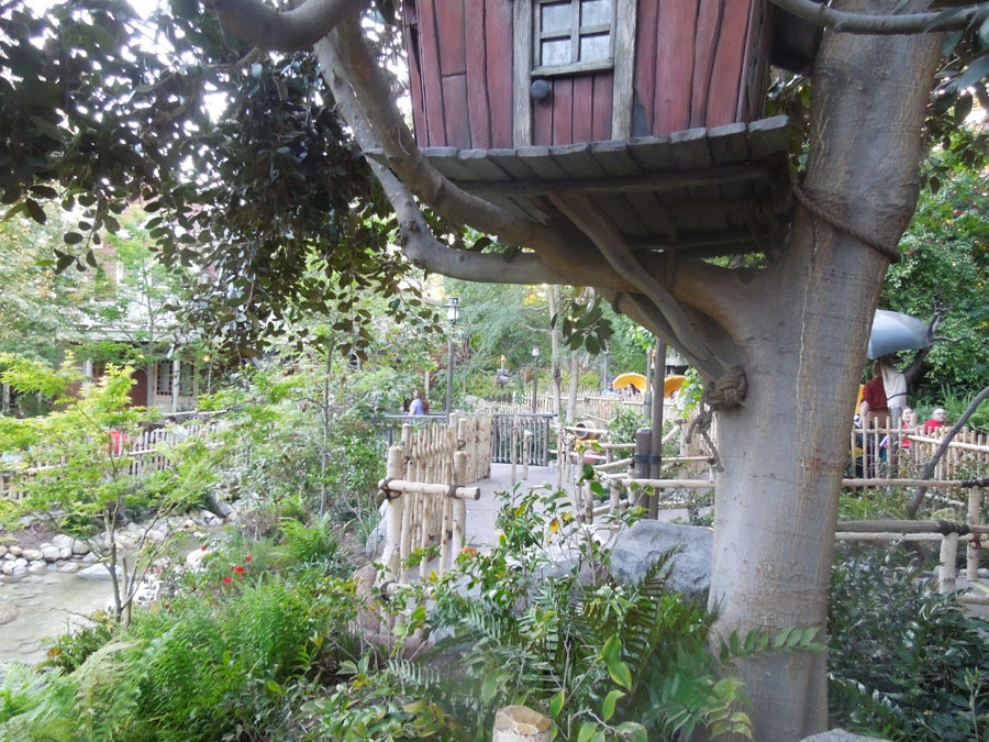 Disneyland Adventures of Pooh Bear Ride Pictures