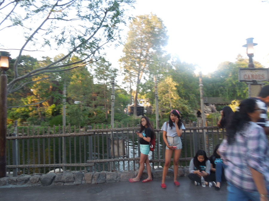 Disneyland Critter Country Riverside Picture