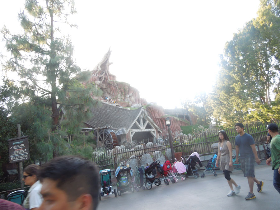 Disneyland Splash Mountain Pictures