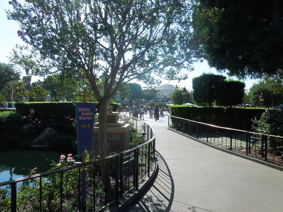 Disneyland Fantasyland Castle Picture