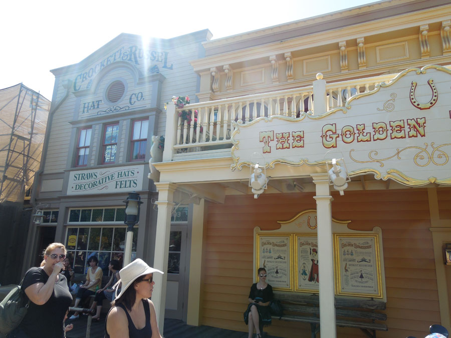 Disneyland Frontierland