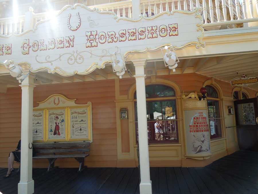 Disneyland Frontierland