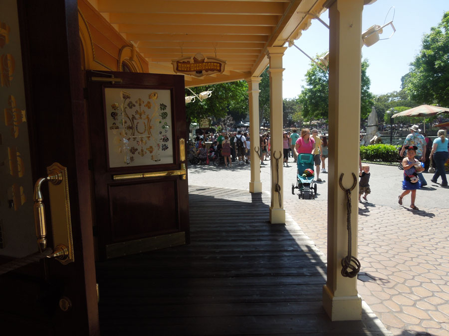 Disneyland Frontierland