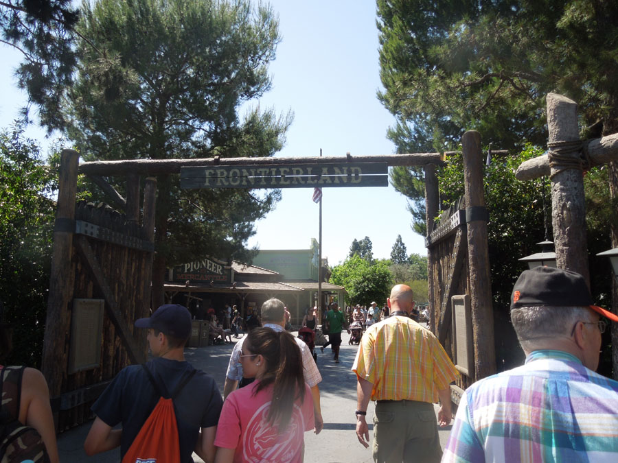 Disneyland Frontierland Streets