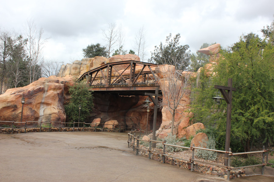 Bridge Entrance to Galaxy's Edge