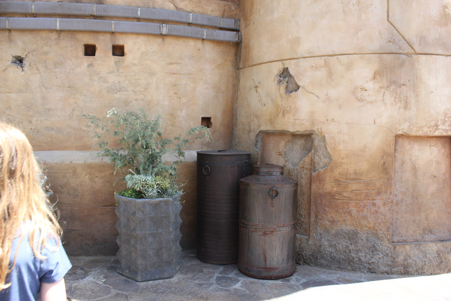 Cantina in Galaxy's Edge