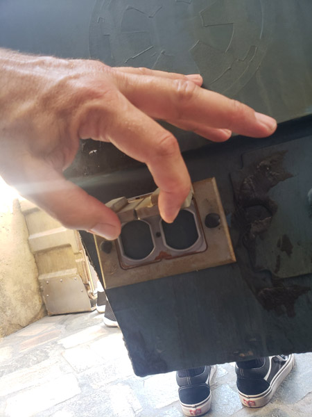 Savi's Lightsabers in Galaxy's Edge