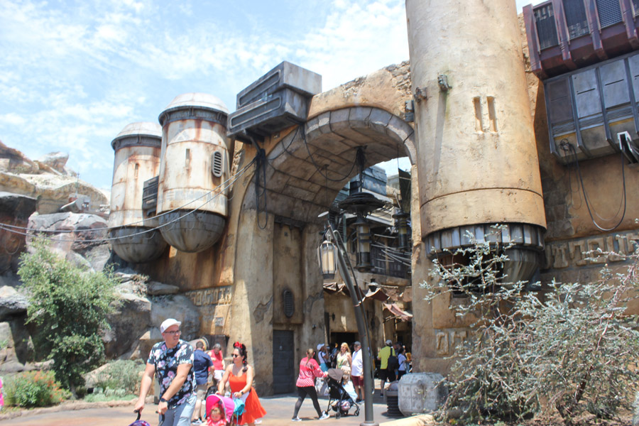 Bazaar of Shops in Galaxy's Edge