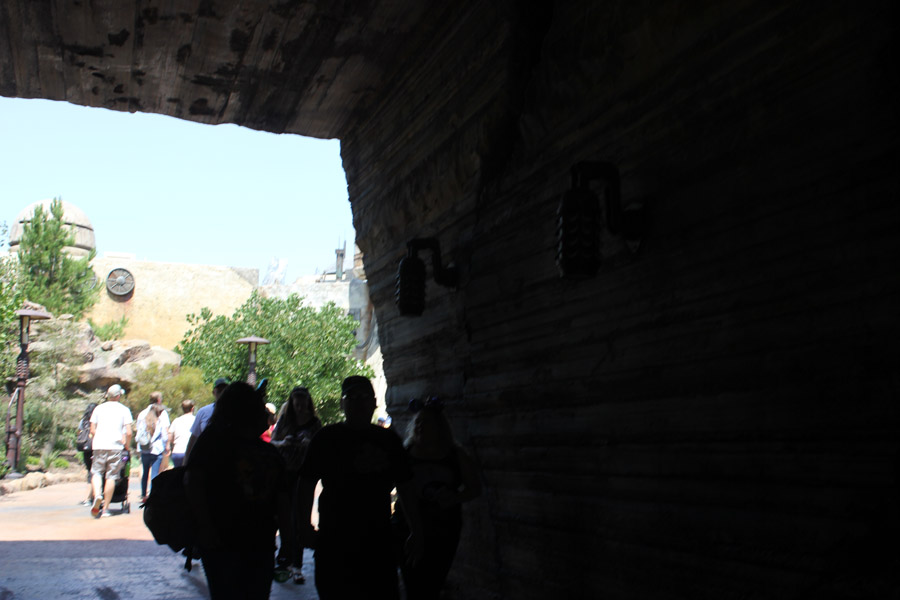 Tunnel Entrance to Galaxy's Edge