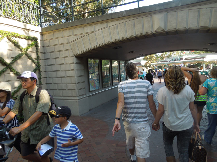 Disneyland Main Street Picture