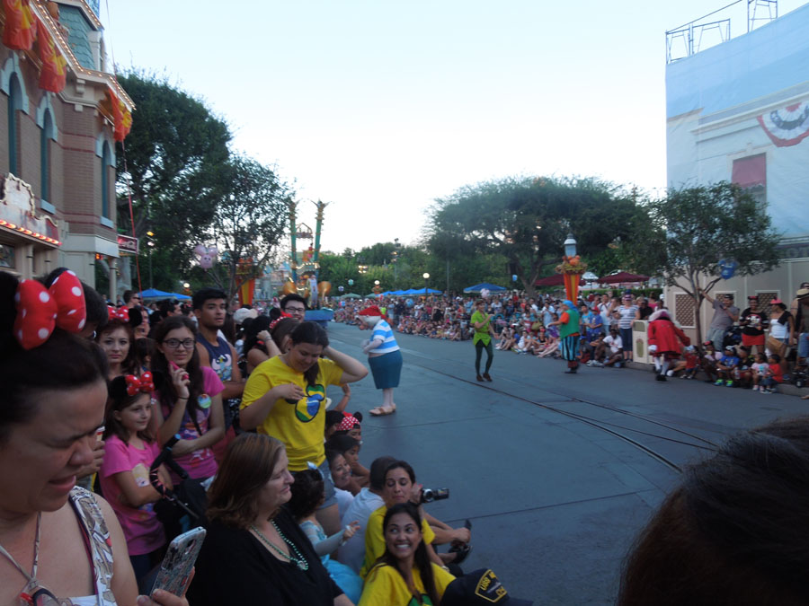 Disneyland Parade in the Day