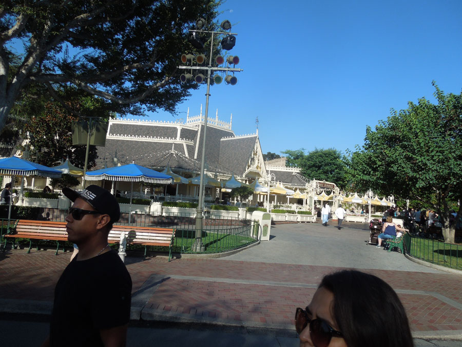 Disneyland Center Circle Picture