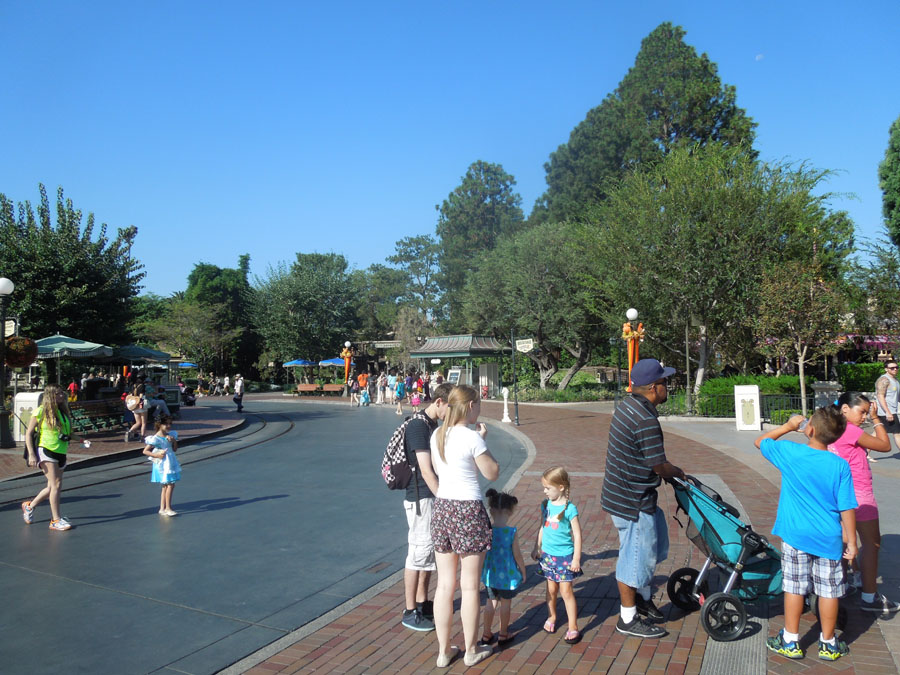 Disneyland Center Circle Picture