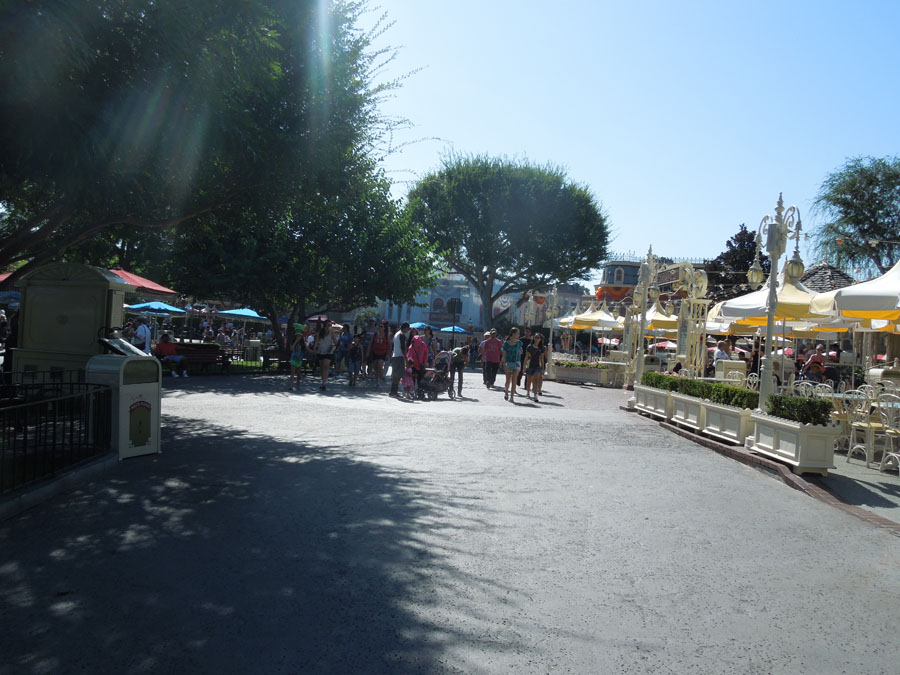 Disneyland Center Circle Picture