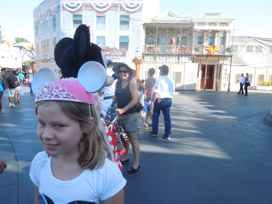 Disneyland Main Street Circle Picture