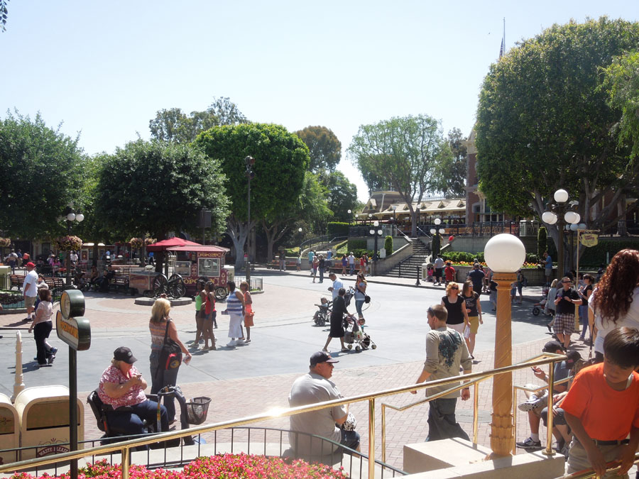 Disneyland Main Street Circle Picture