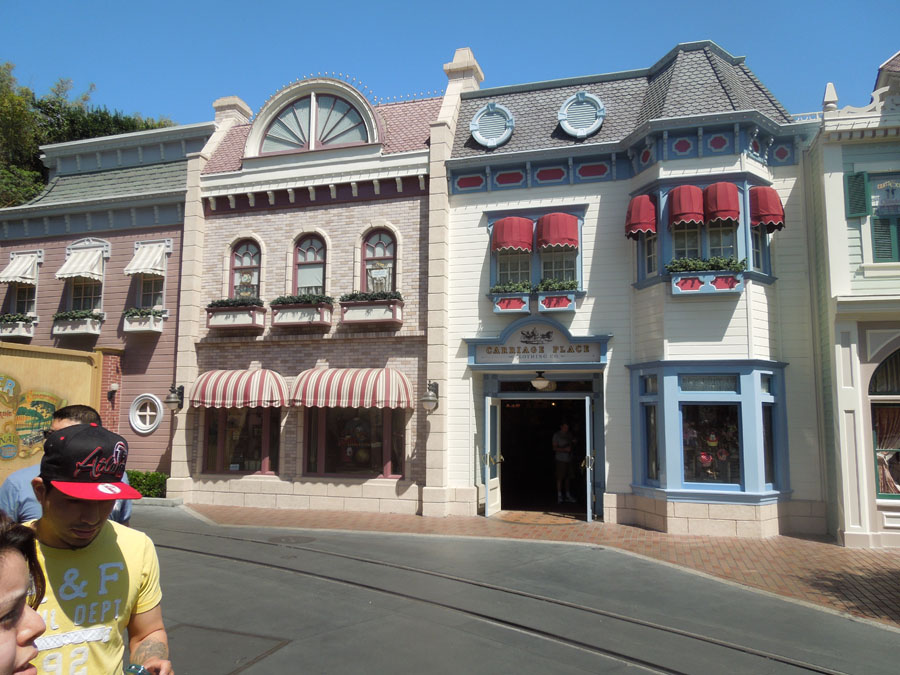 Disneyland Main Street Circle Picture