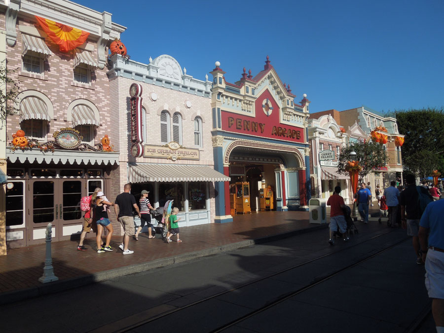 Disneyland Main Street Picture
