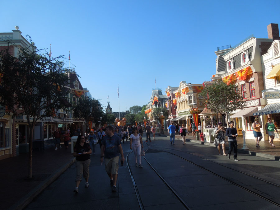 Disneyland Main Street Picture