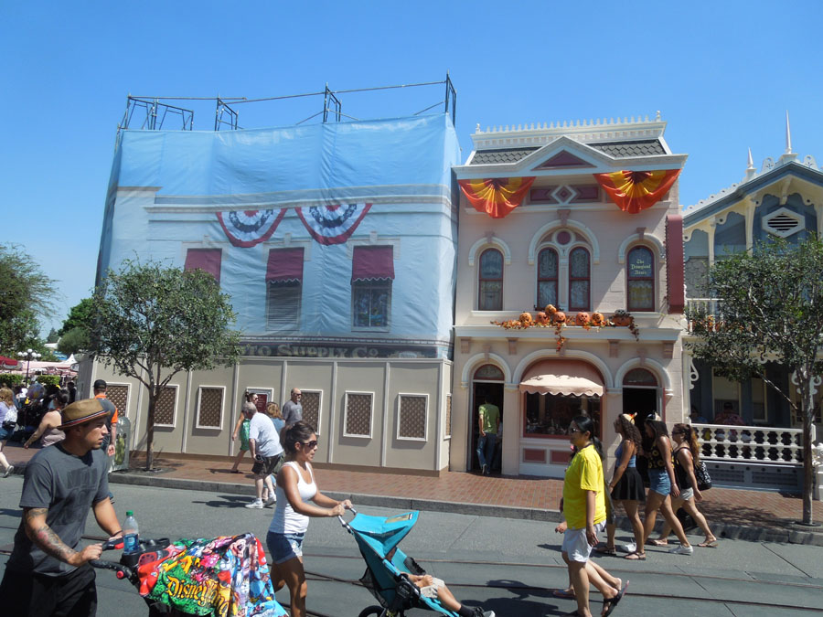 Disneyland Main Street Picture