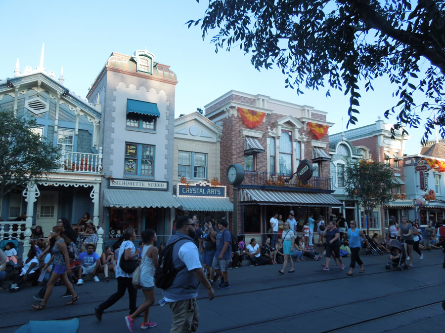 Disneyland Main Street Picture