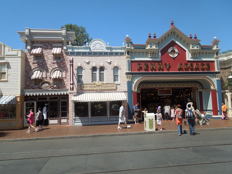 Disneyland Main Street Picture