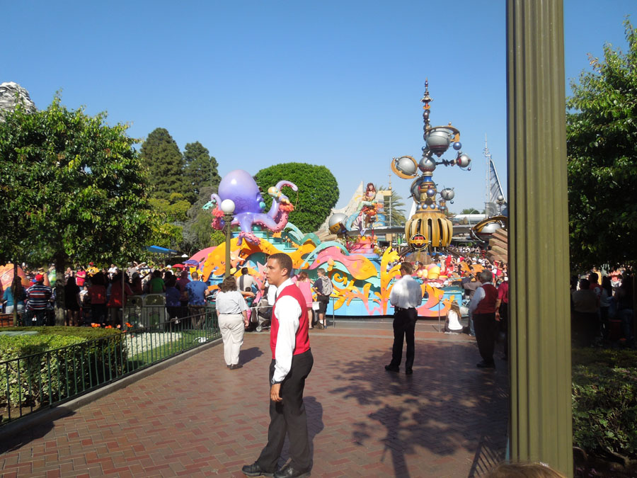 Disneyland Portal to Tomorrowland Picture