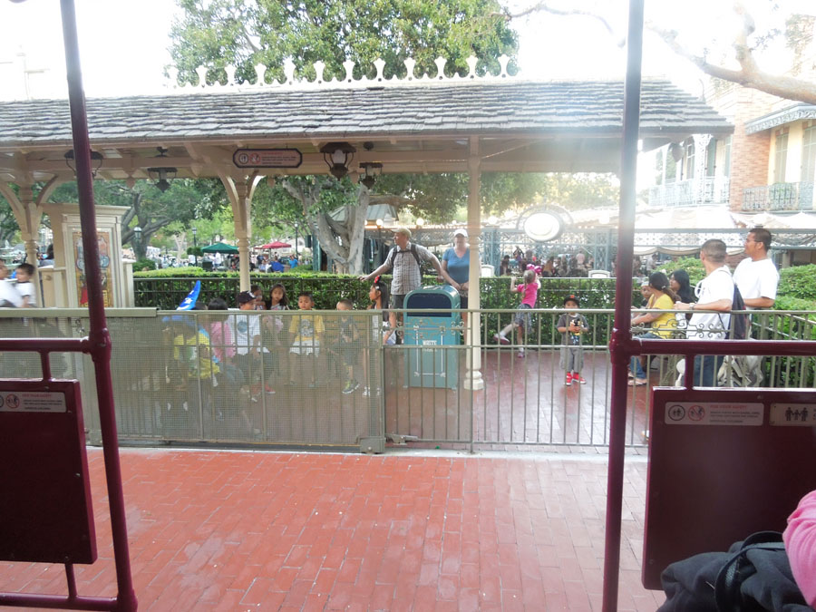 Disneyland Railroad: New Orleans Station