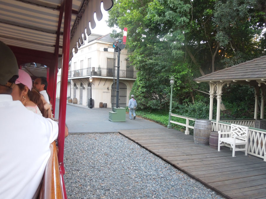 Disneyland Railroad: New Orleans Station