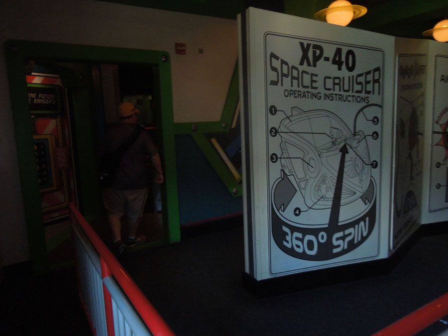 Disneyland Tomorrowland: Buzz Lightyear Astro Blasters Picture