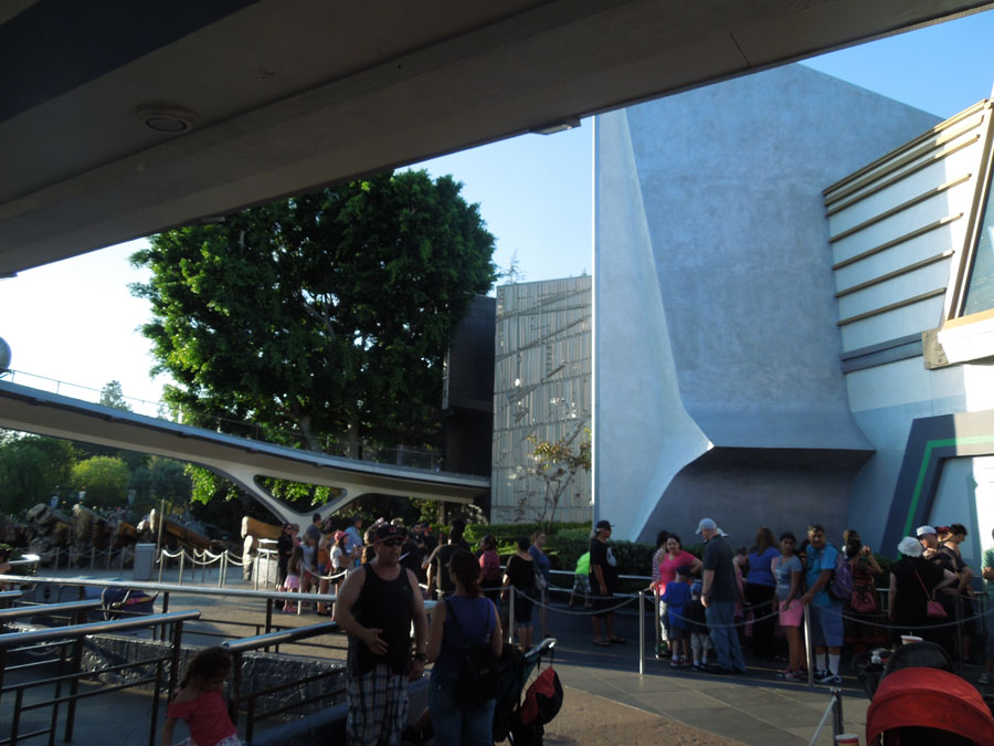 Disneyland Tomorrowland: Buzz Lightyear Astro Blasters Picture