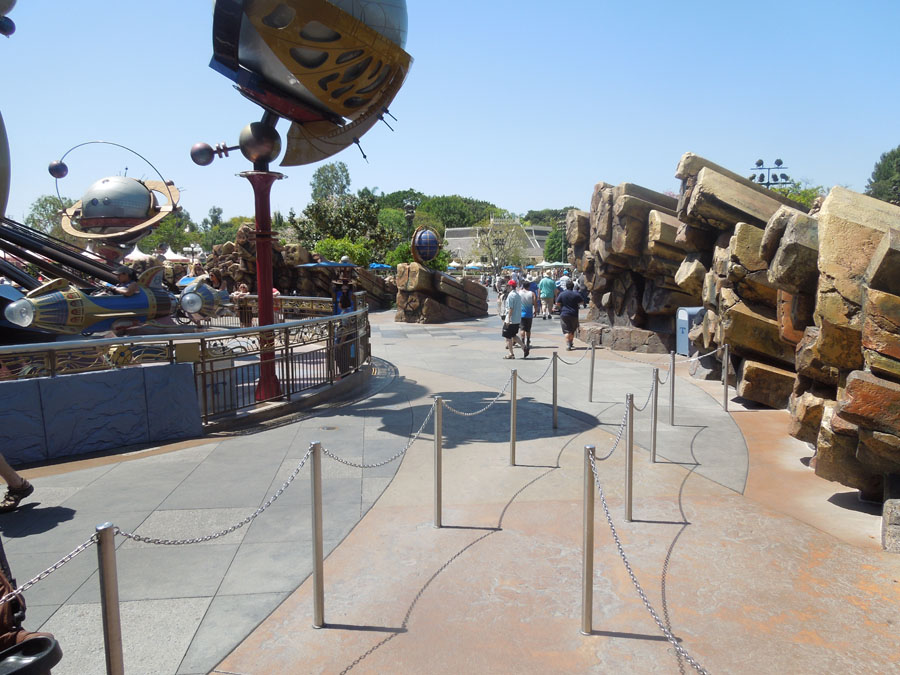 Disneyland Tomorrowland: Buzz Lightyear Astro Blasters Picture