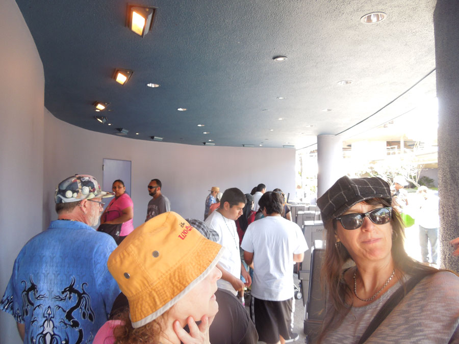 Disneyland Star Tours Fastpass Distribution Point