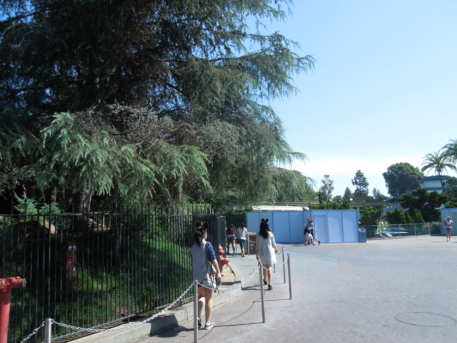 Disneyland Tomorrowland Terrace